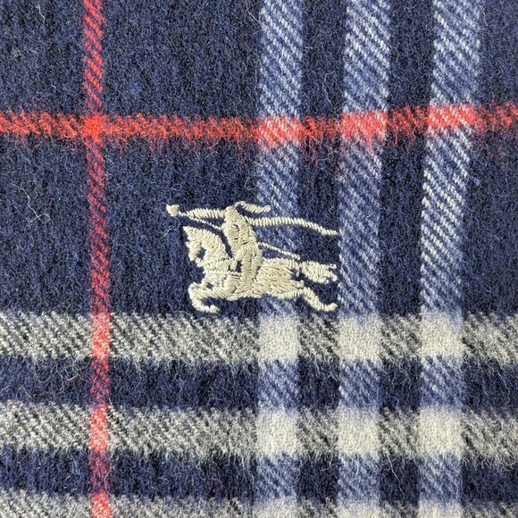 Burberry Designer wool Scarf Blue – Unisex – Used – Elegant Cold Weather Wrap. - Picture 4 of 8